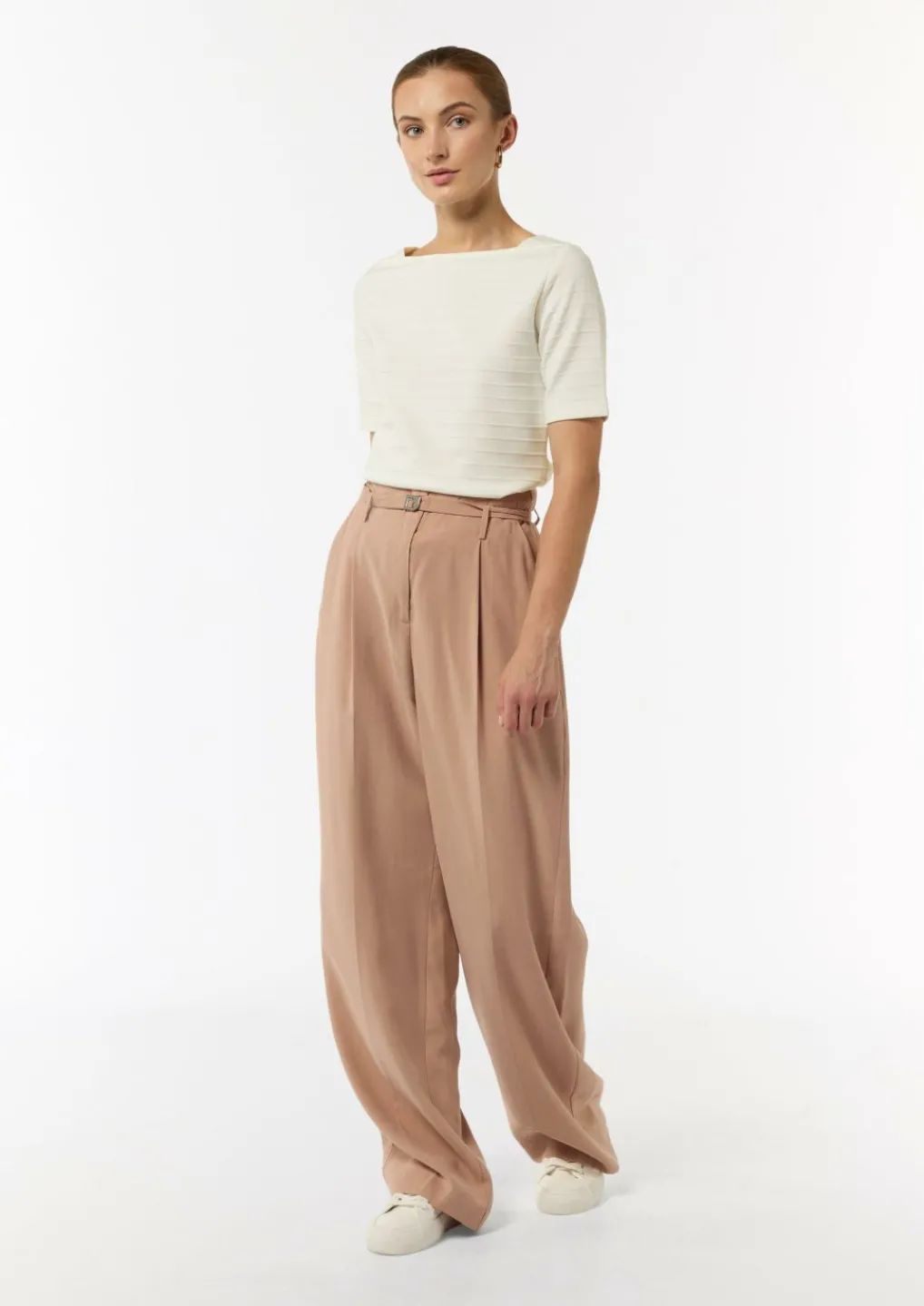 Jersey-Shirt mit U-Boot-Ausschnitt-Comma Hot
