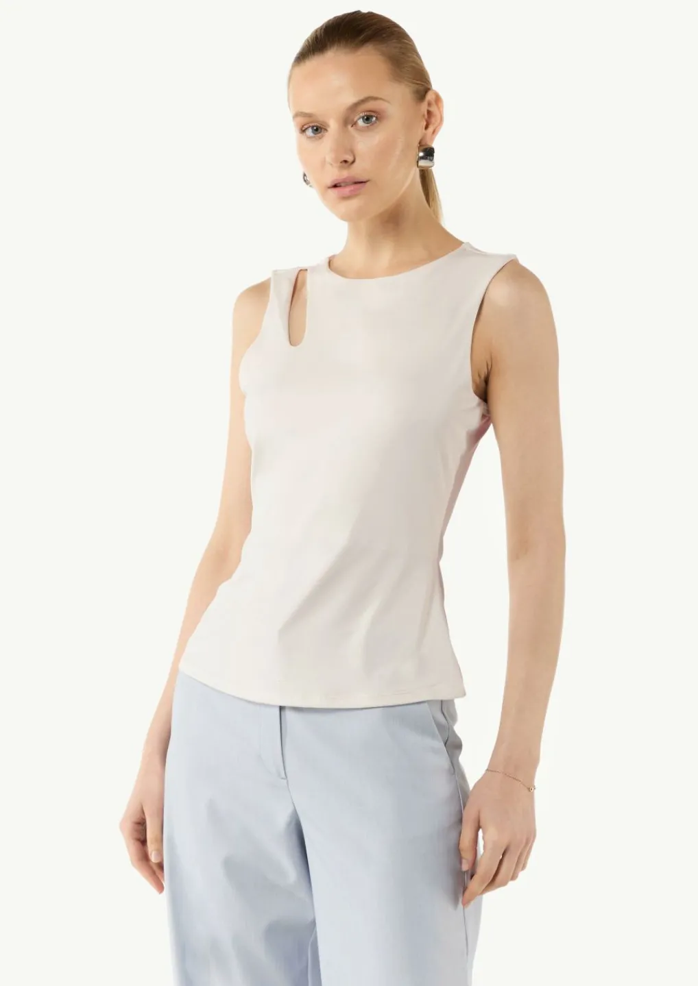 Jersey-Top mit Cut-Out an der Schulterpartie-Comma Fashion