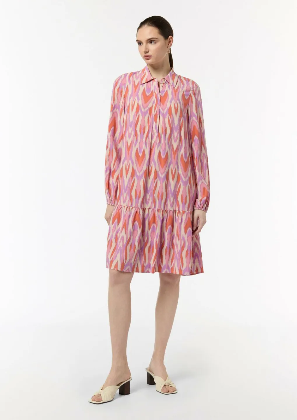 Kleid aus Viskose mit All-over-Print-Comma Outlet