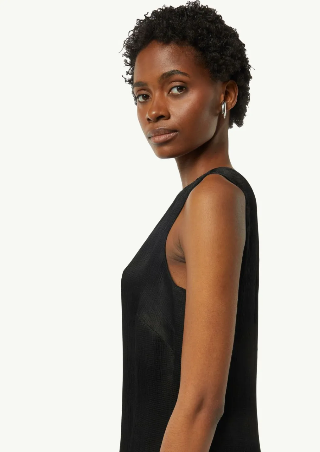 Kleid mit Crépestruktur und Schlitzen-Comma Sale