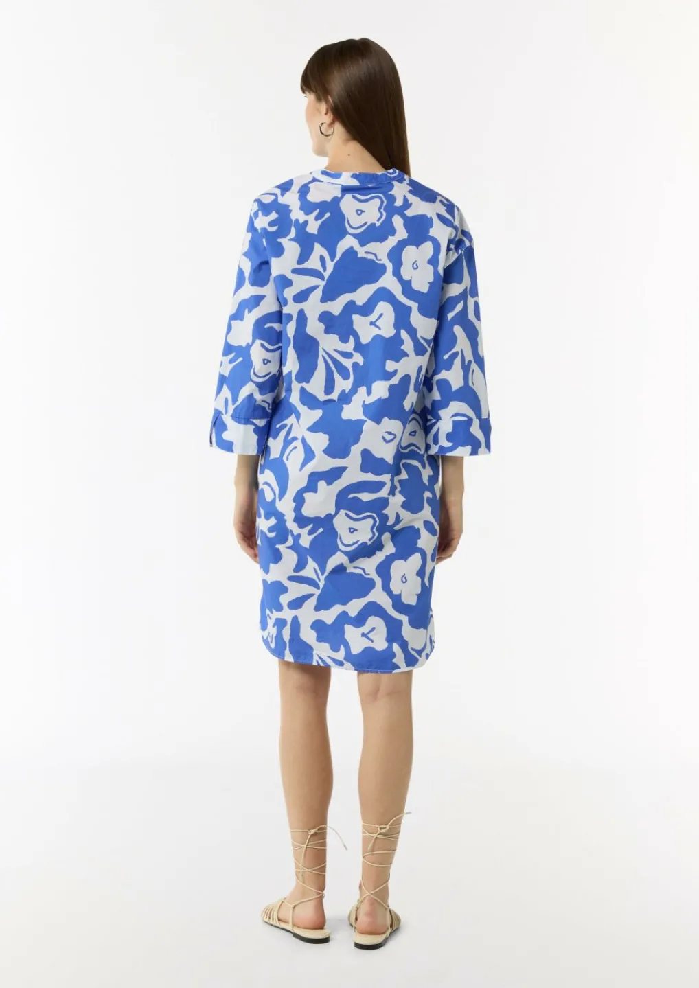 Kleid mit Tunika-Ausschnitt und All-over-Print-Comma Sale