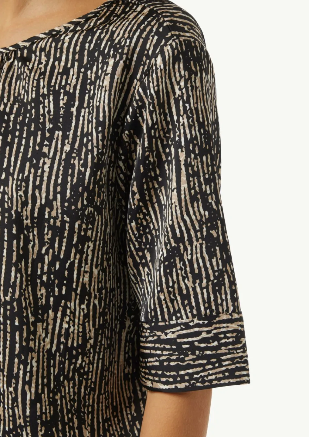 Kurzarm-Bluse mit All-over-Print-Comma Discount