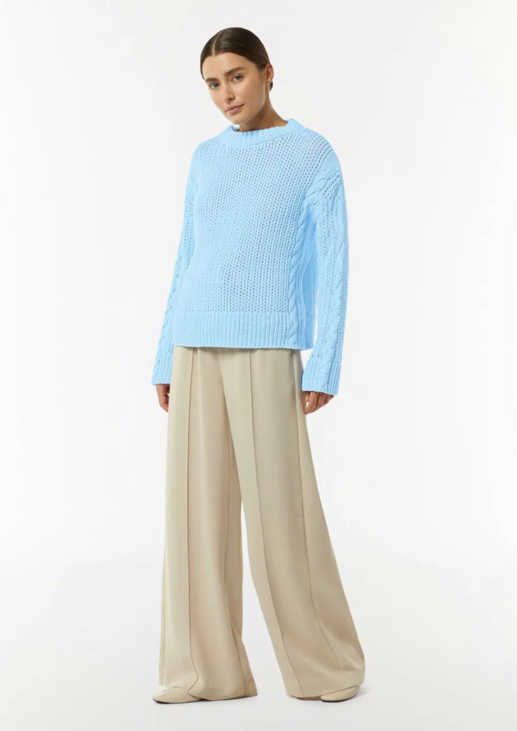 Kurzer Strickpullover mit Zopfmuster-Details-Comma Best