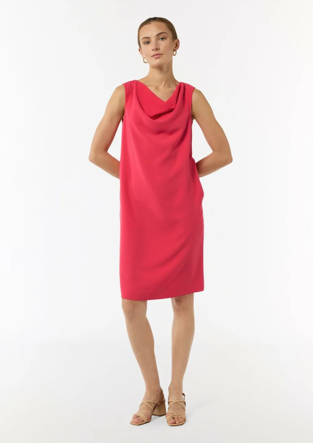 Kurzes Kleid mit Crêpestruktur-Comma Clearance