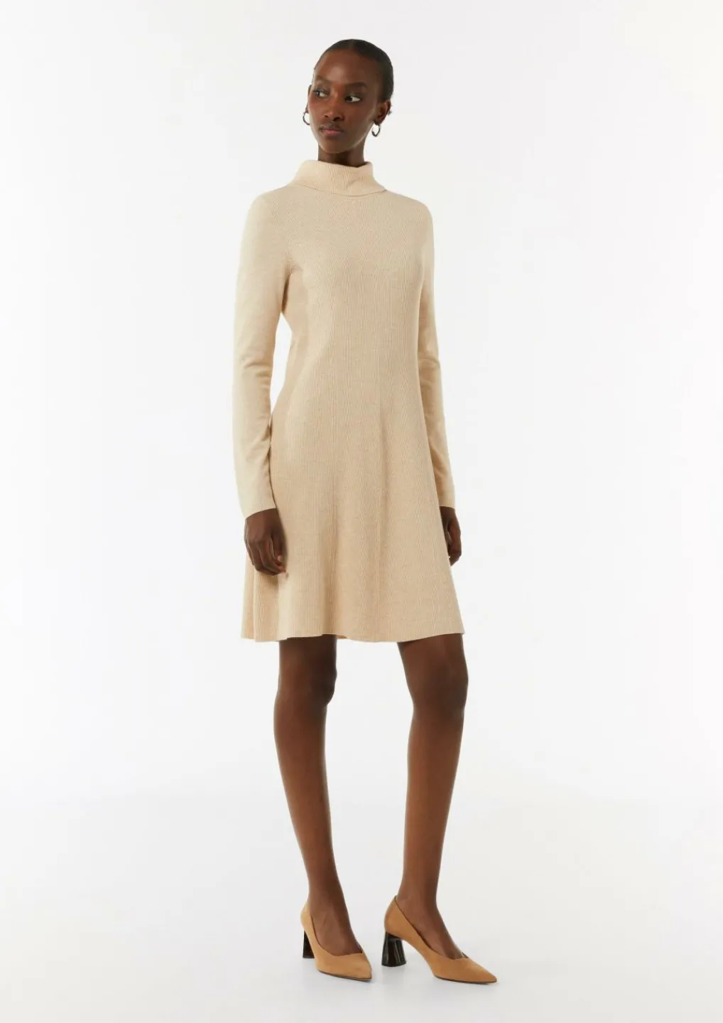 Kurzes Rippstrickkleid mit Turtleneck-Comma Sale