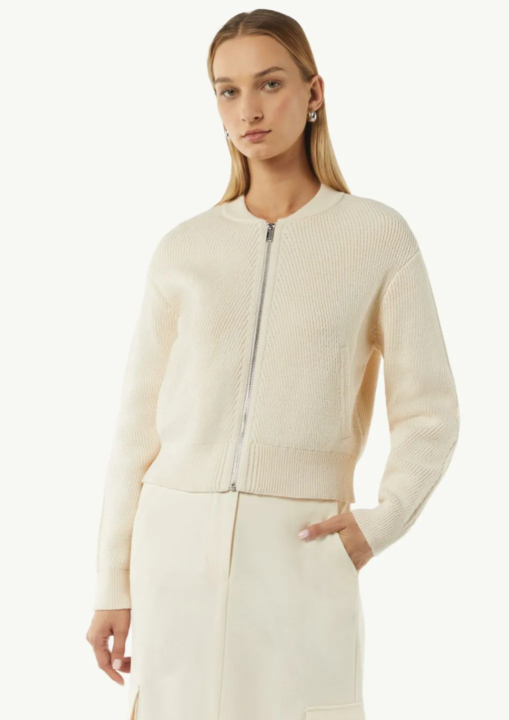 Kurze Strickjacke mit Eingrifftaschen-Comma Outlet