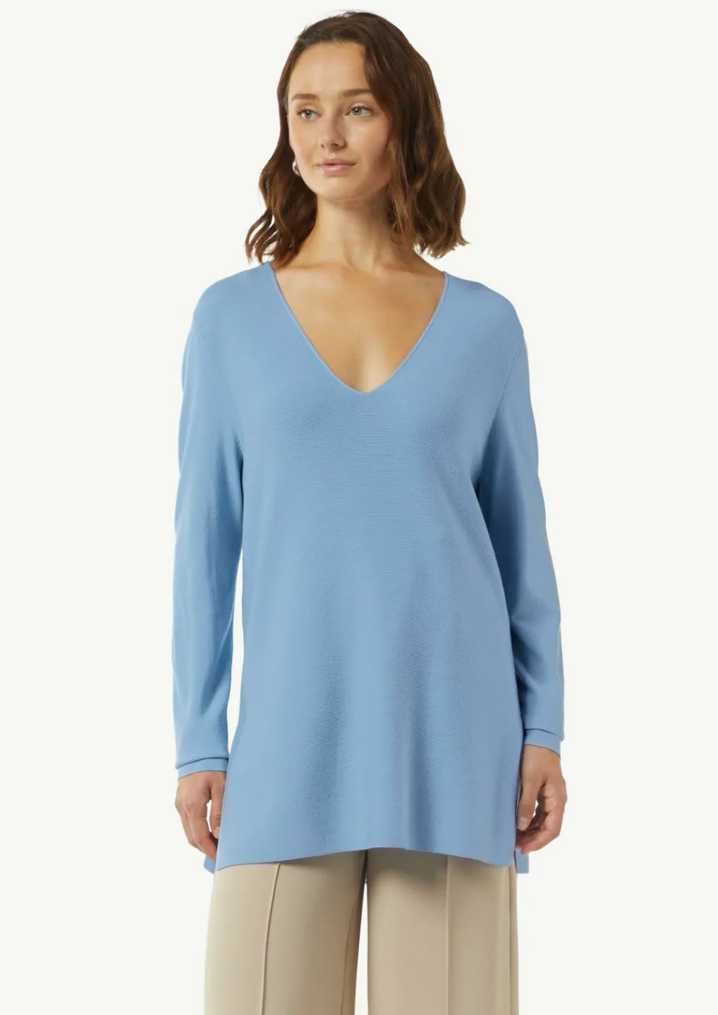 Langer Feinstrickpullover mit seitlichen Schlitzen-Comma Clearance