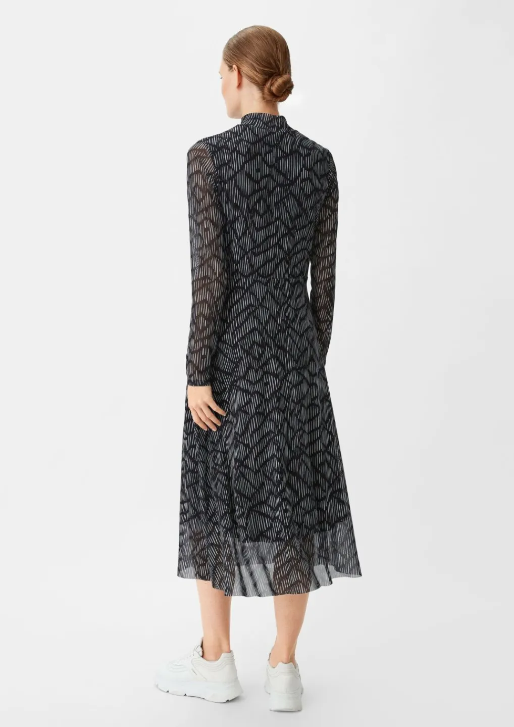 Langes Kleid aus Mesh-Comma Best