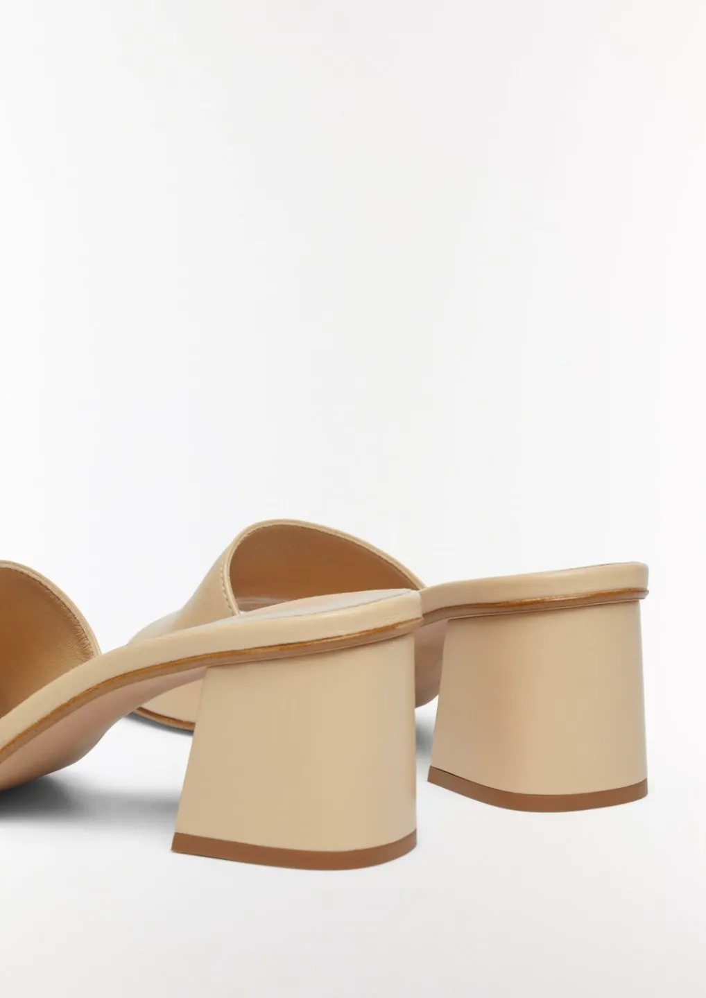 Leder-Sandalen mit Blockabsatz-Comma New