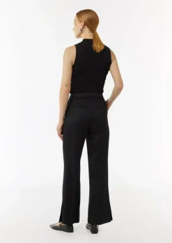 Leicht glänzende Hose mit Flared Leg und Schlitzdetails-Comma Clearance