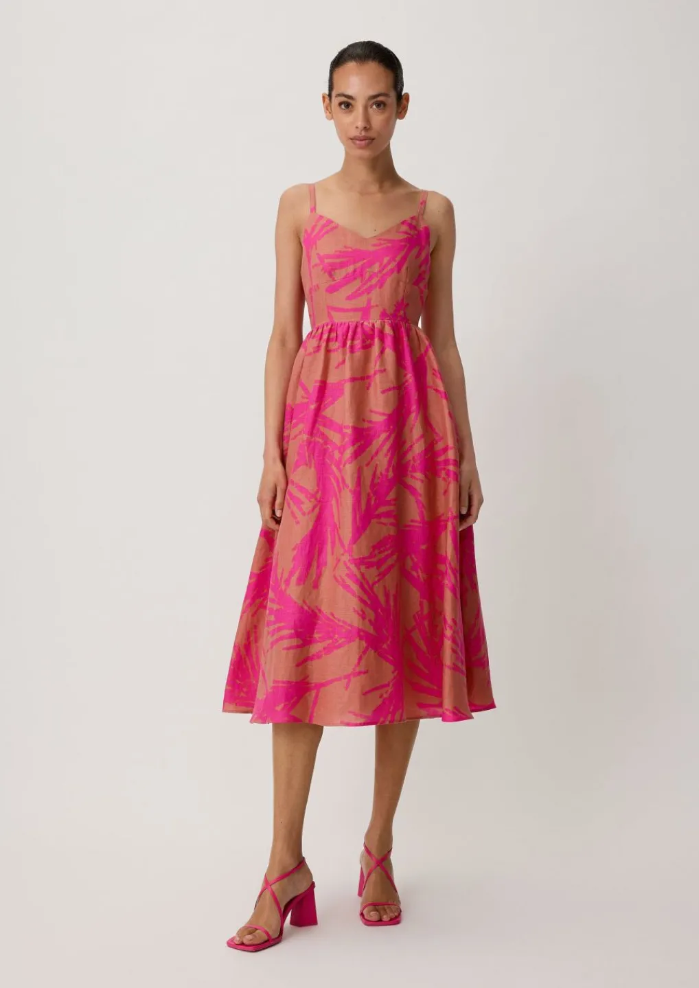 Midikleid aus Leinen-Comma Online