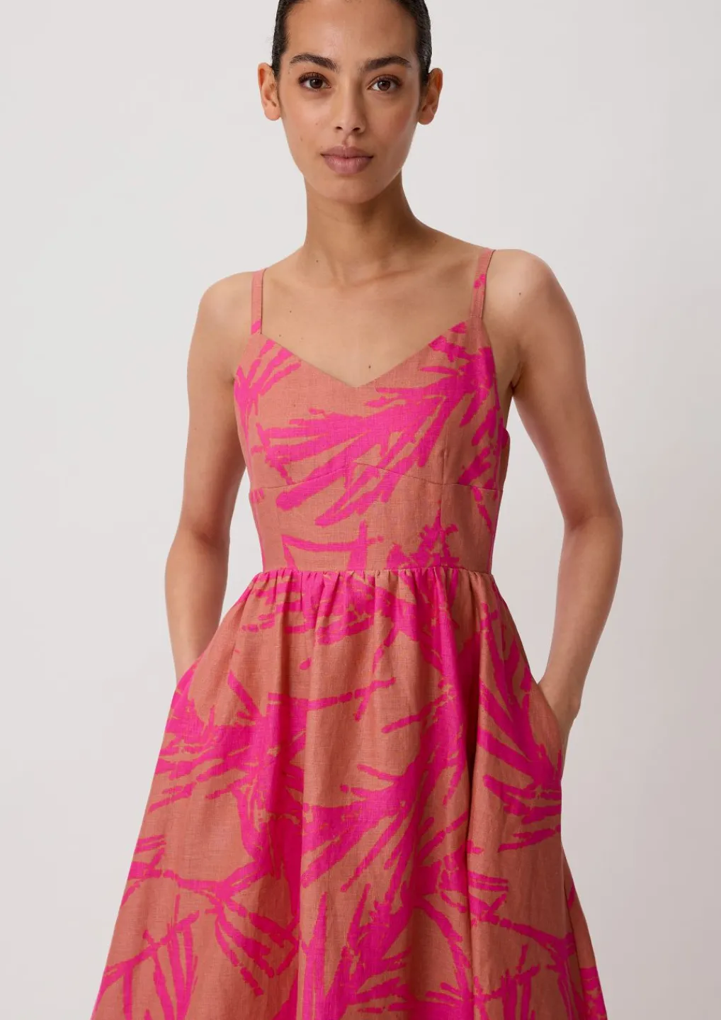 Midikleid aus Leinen-Comma Online