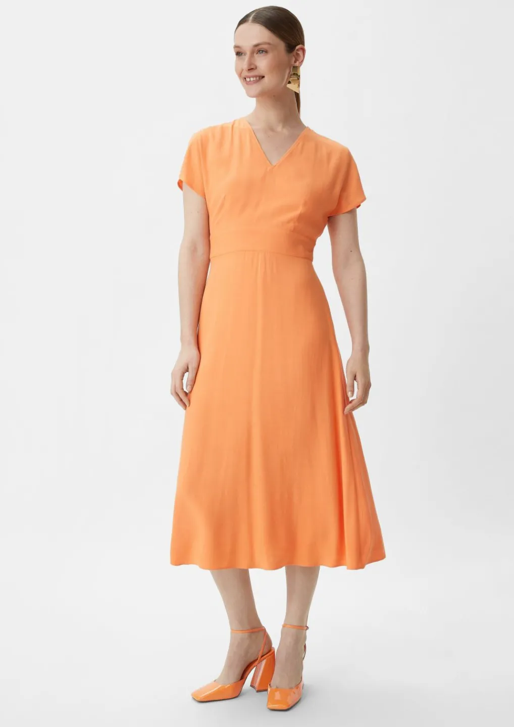 Midi-Kleid aus Satin-Comma Fashion