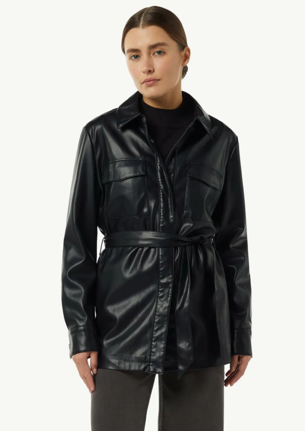 Overshirt in Lederoptik mit abnehmbarem Gürtel-Comma Sale
