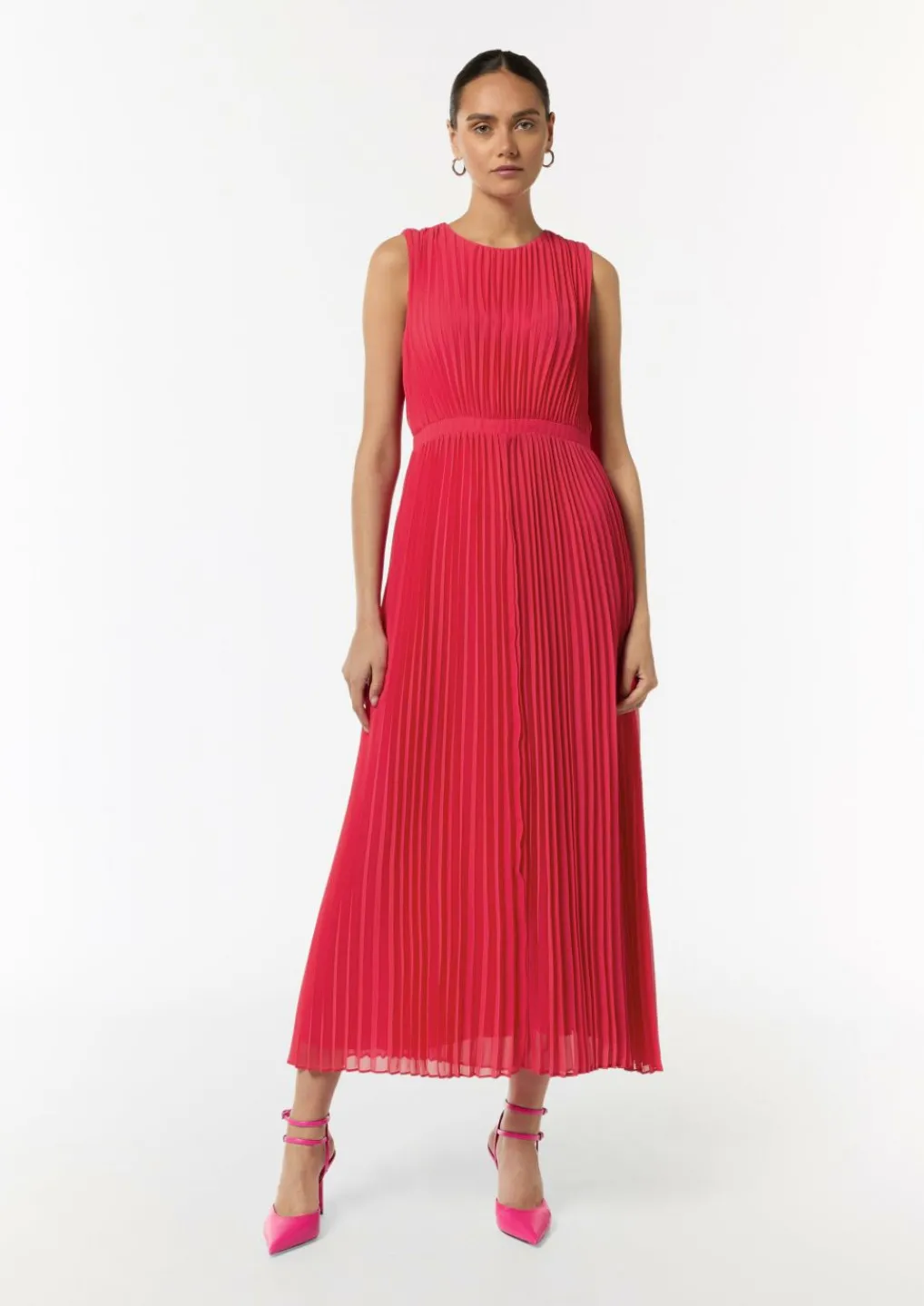 Plissiertes Maxi-Kleid mit Rundhalsausschnitt-Comma New