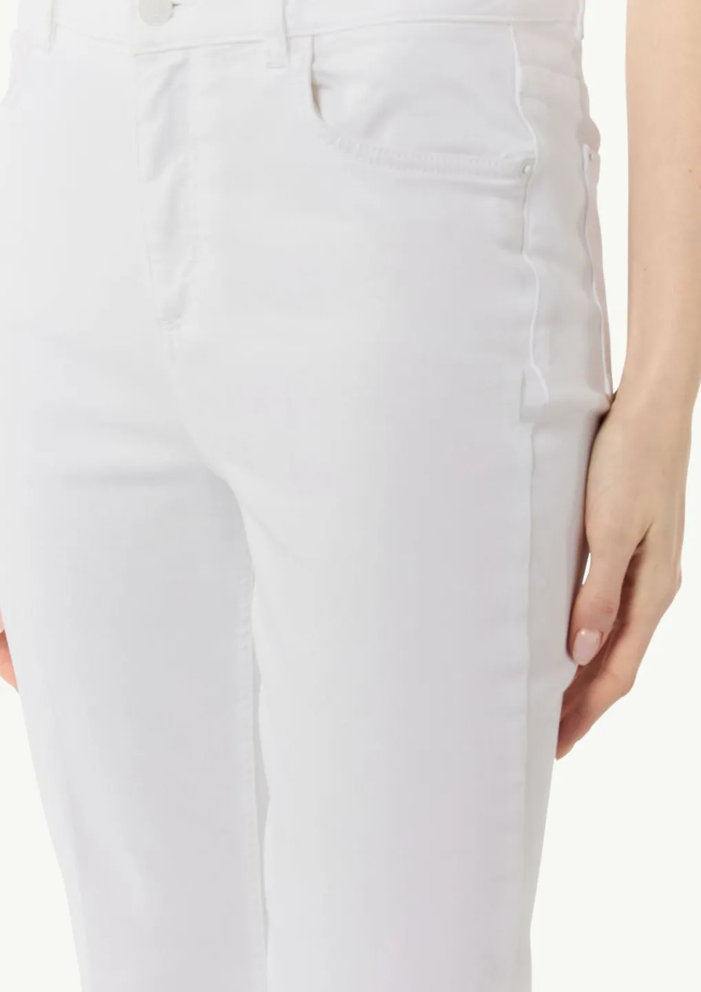 Regular Fit: Cropped Jeans mit Flared Leg-Comma Outlet