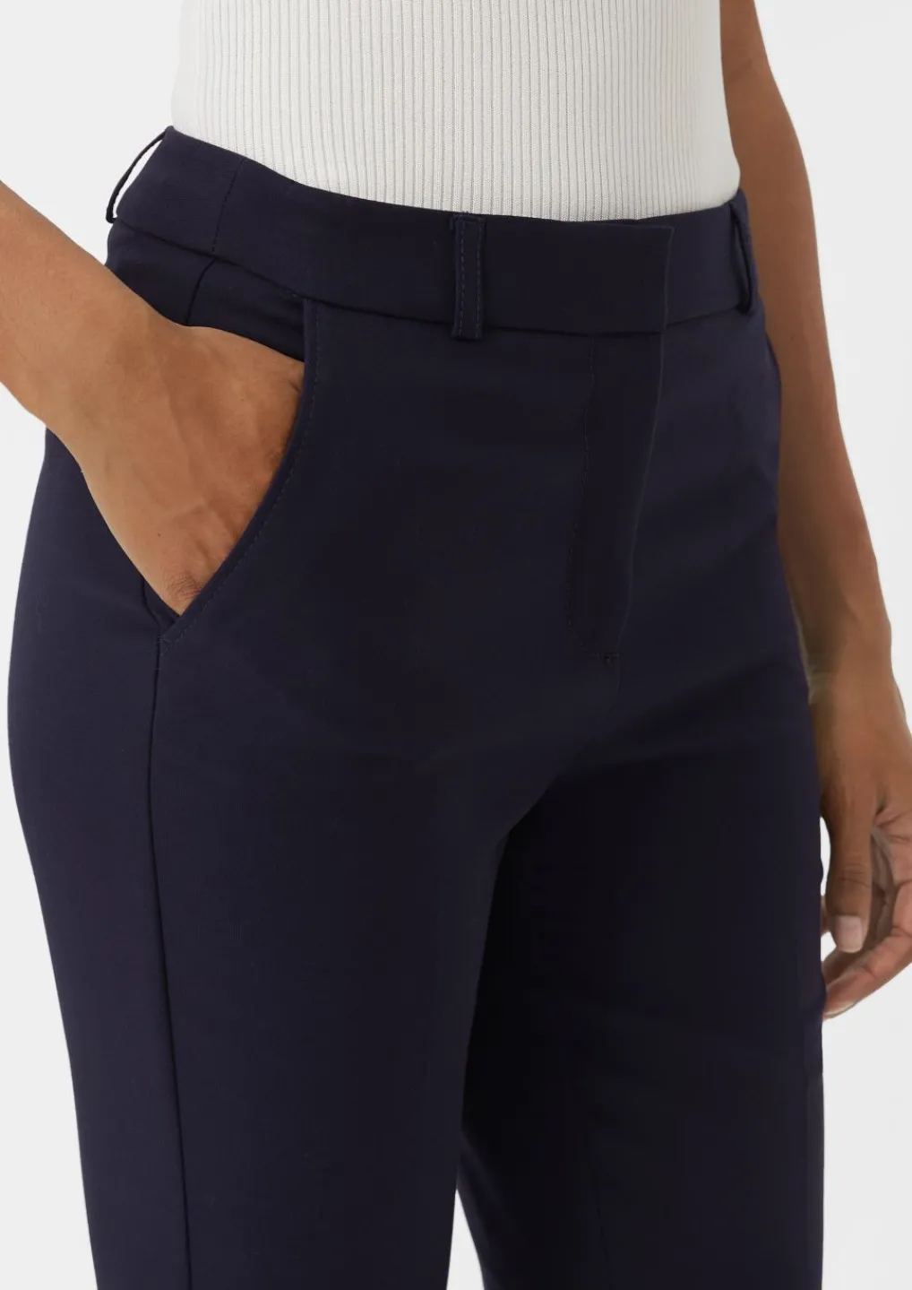 Regular: Hose mit Bügelfalten-Comma Online