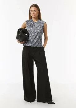 Ärmellose Satin-Bluse mit All-over-Logo-Print-Comma Best