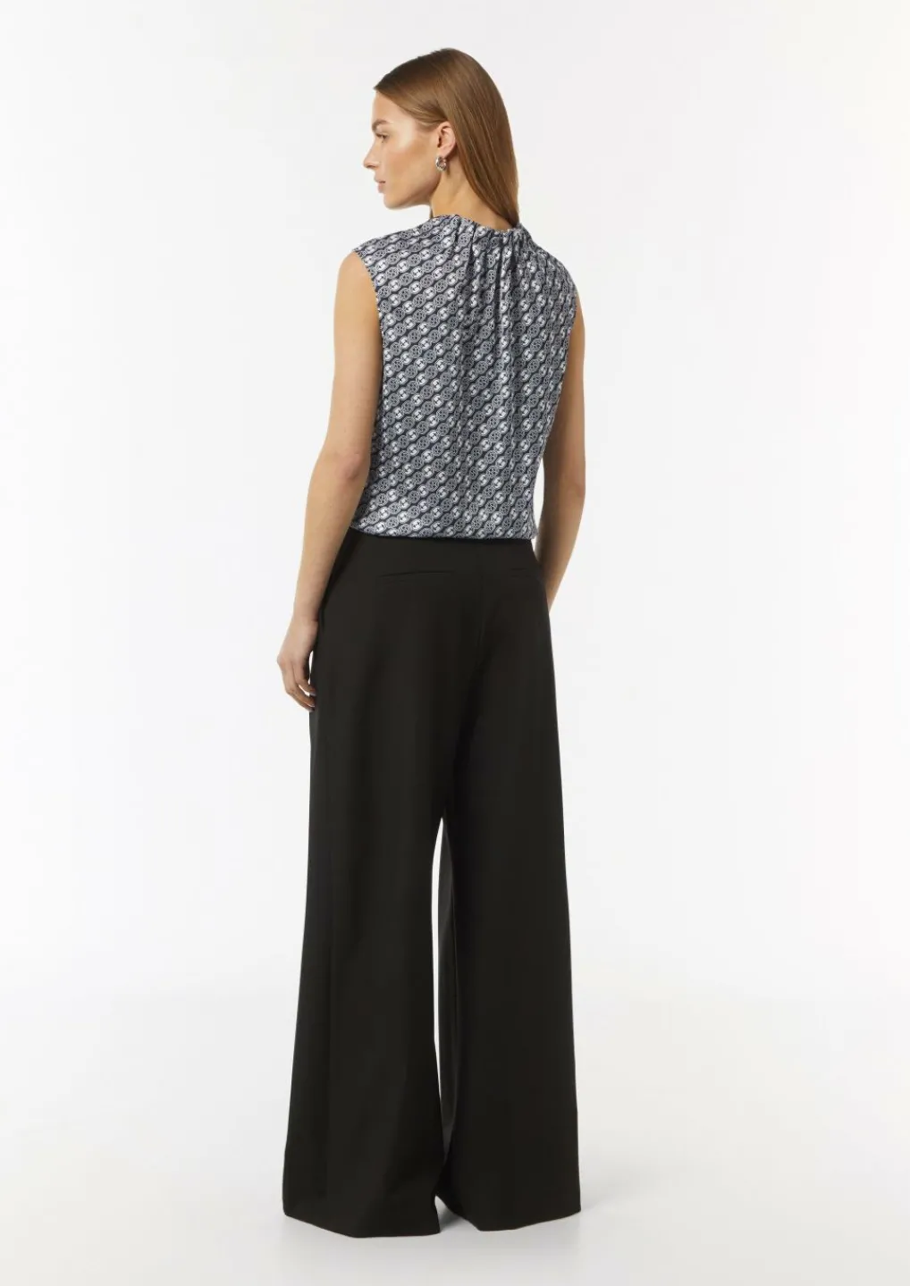 Ärmellose Satin-Bluse mit All-over-Logo-Print-Comma Best