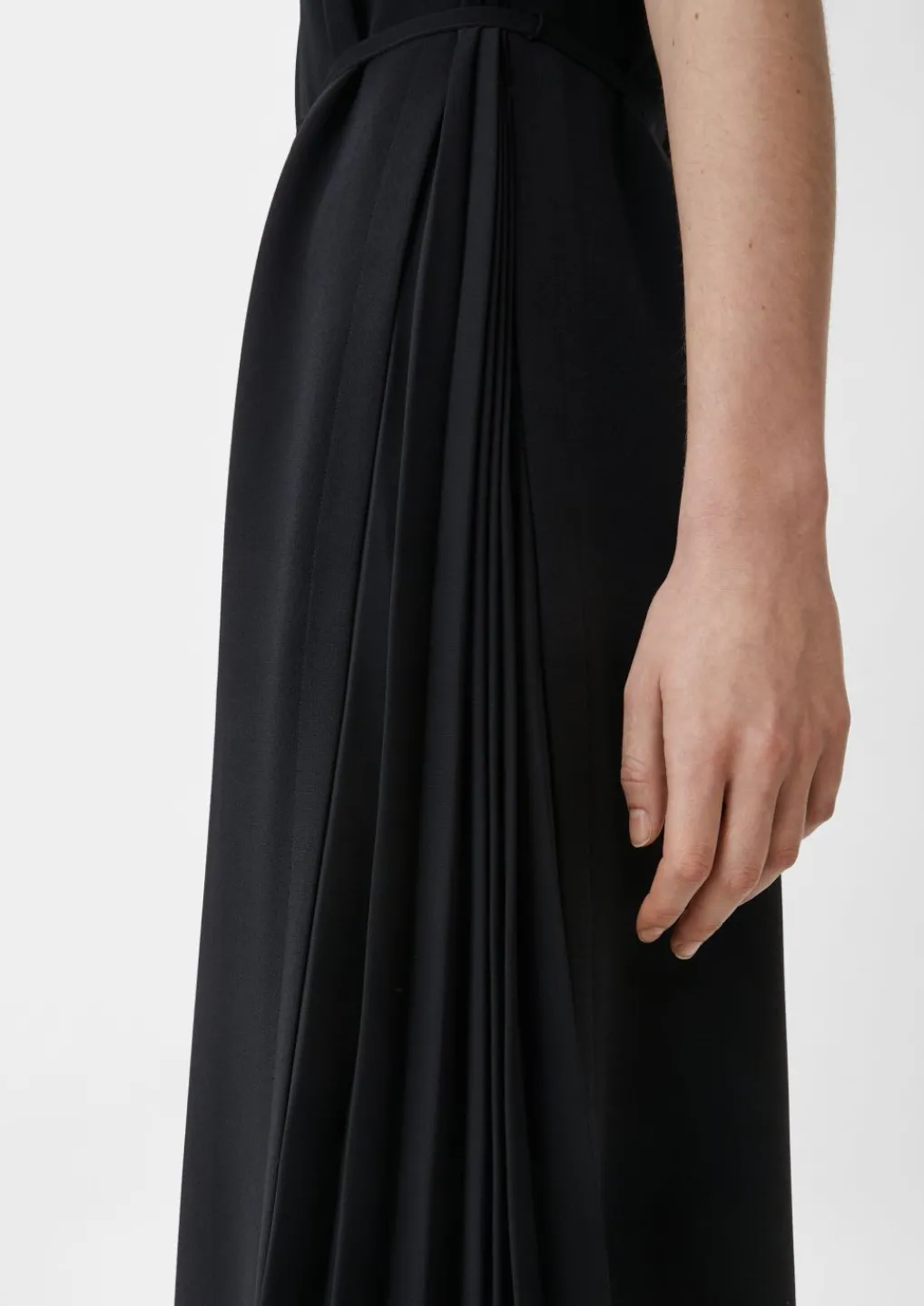 Ärmelloses Midikleid aus Crêpe-Comma New