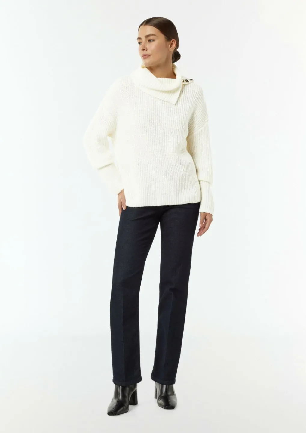 Rollkragenpullover mit Zierknöpfen-Comma Online
