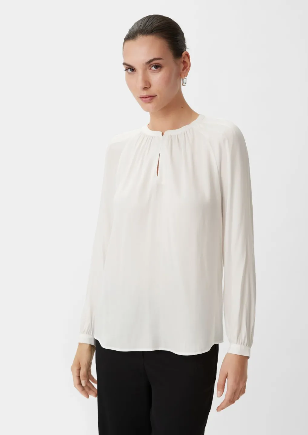 Satinbluse aus Viskosemix-Comma Hot
