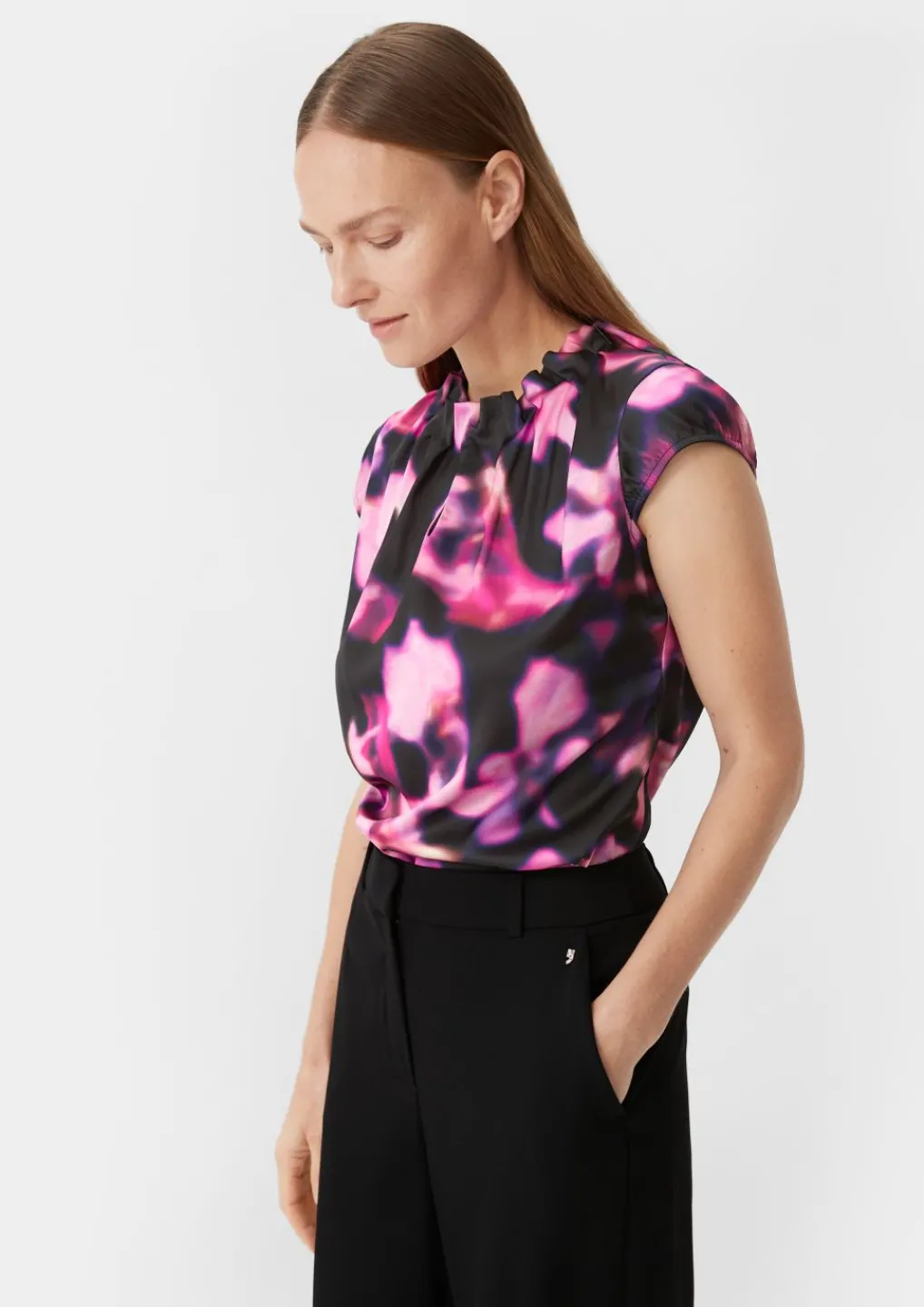 Satinbluse mit All-over-Print-Comma Fashion