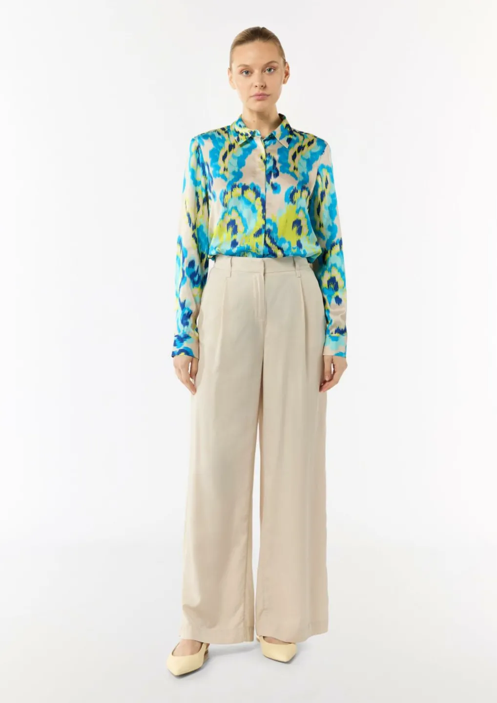 Satinbluse mit Hemdkragen und All-over-Print-Comma Sale