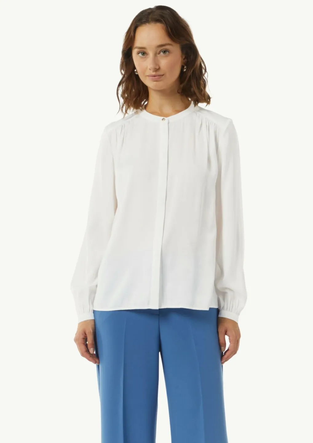 Satinbluse mit Raffung-Comma Fashion