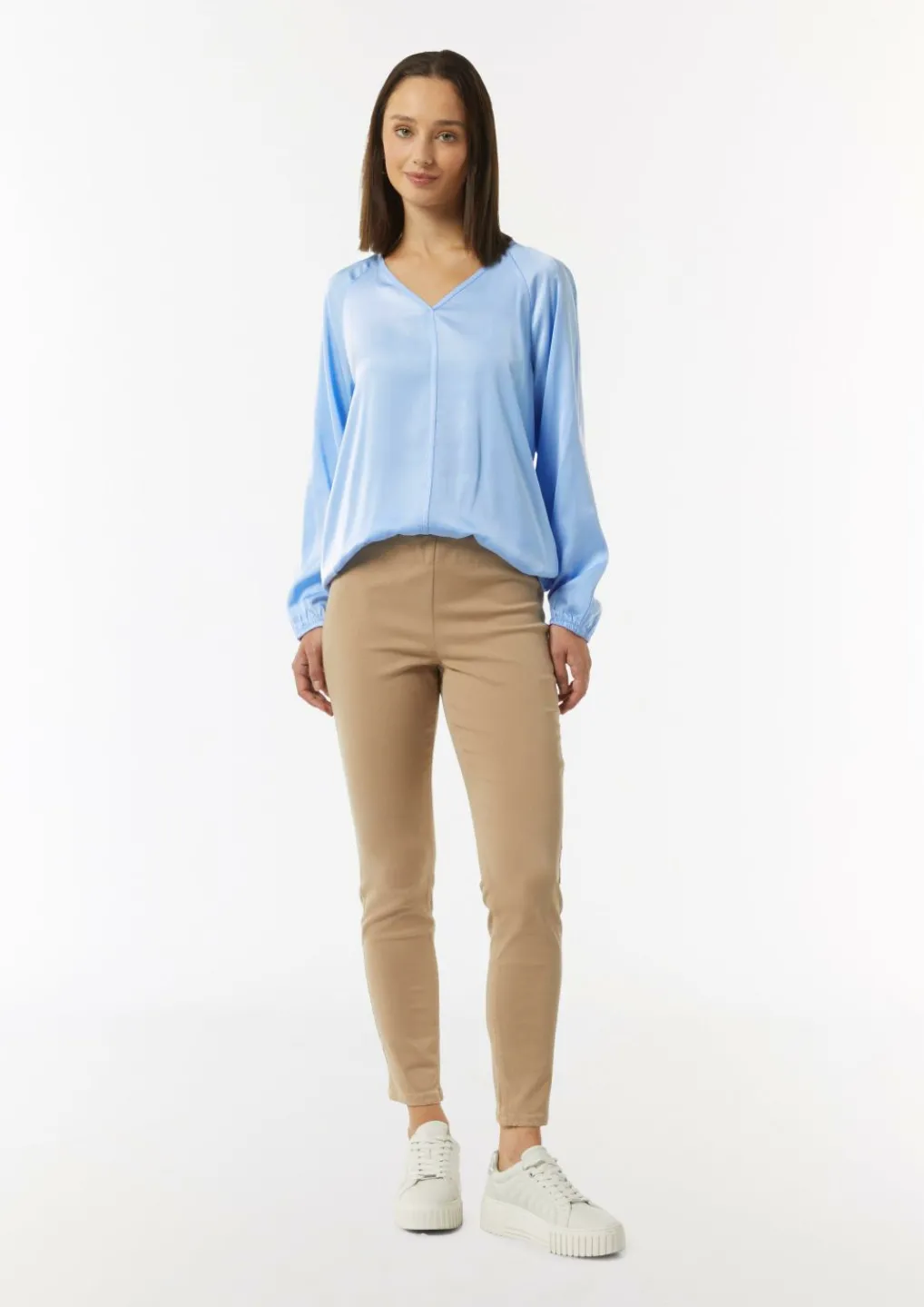 Satinierte Bluse mit Raglanärmeln und V-Ausschnitt-Comma Outlet