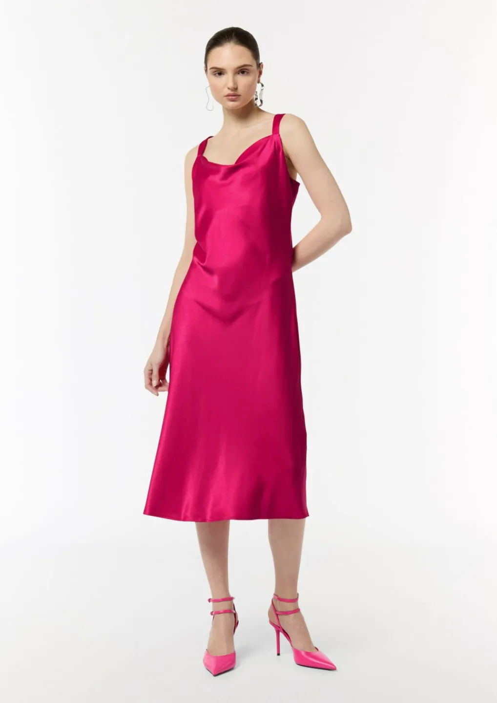 Satinkleid mit Wasserfall-Ausschnitt-Comma Fashion