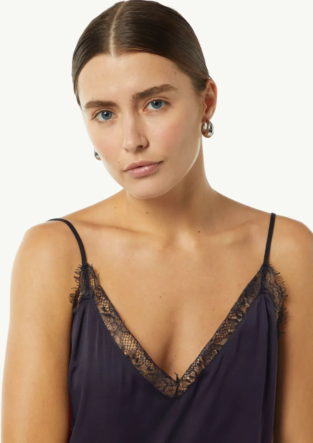 Satintop mit Spitzen-Details und verstellbaren Trägern-Comma Discount