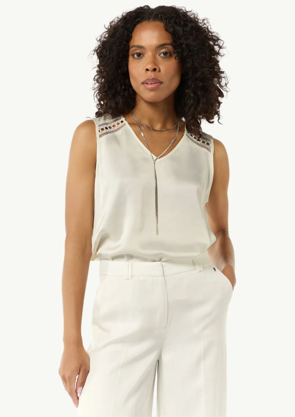 Satin-Top mit Spitzendetails-Comma Hot