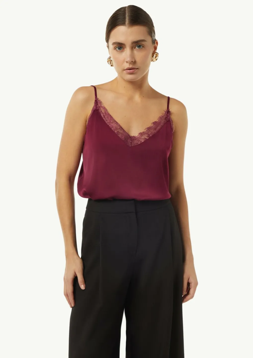 Satin-Top mit Spitze und verstellbaren Trägern-Comma New