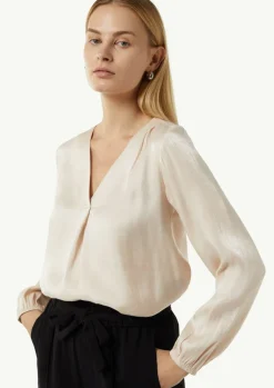 Schimmernde Bluse mit Faltendetails-Comma Hot