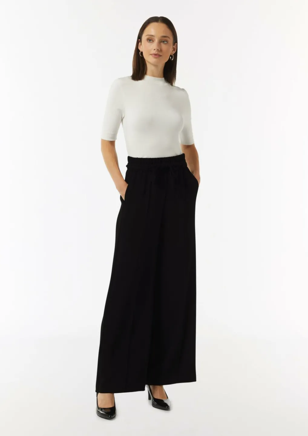 Schlupfhose mit High Rise und weitem Bein-Comma Outlet