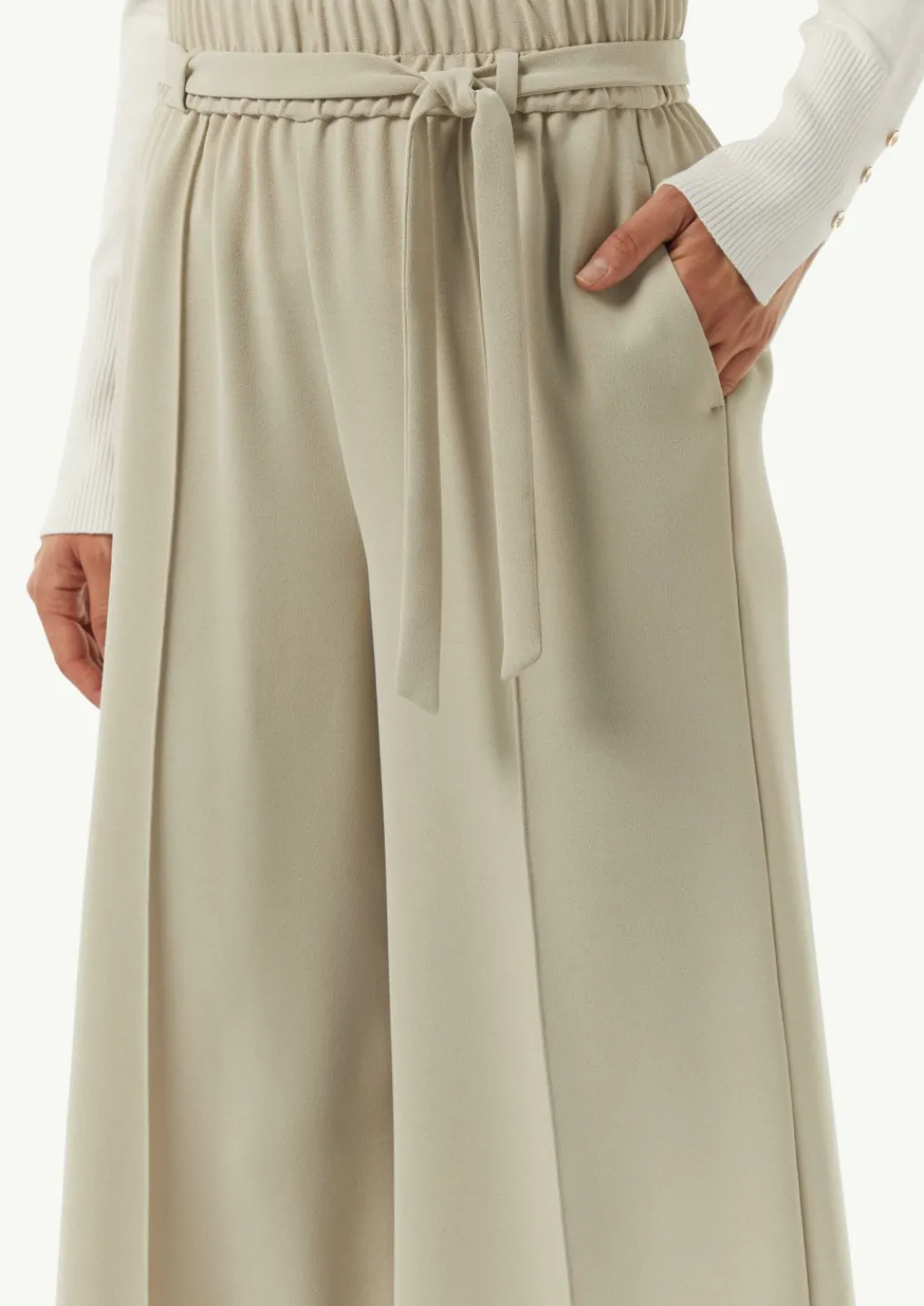 Schlupfhose mit High Rise und weitem Bein-Comma Sale