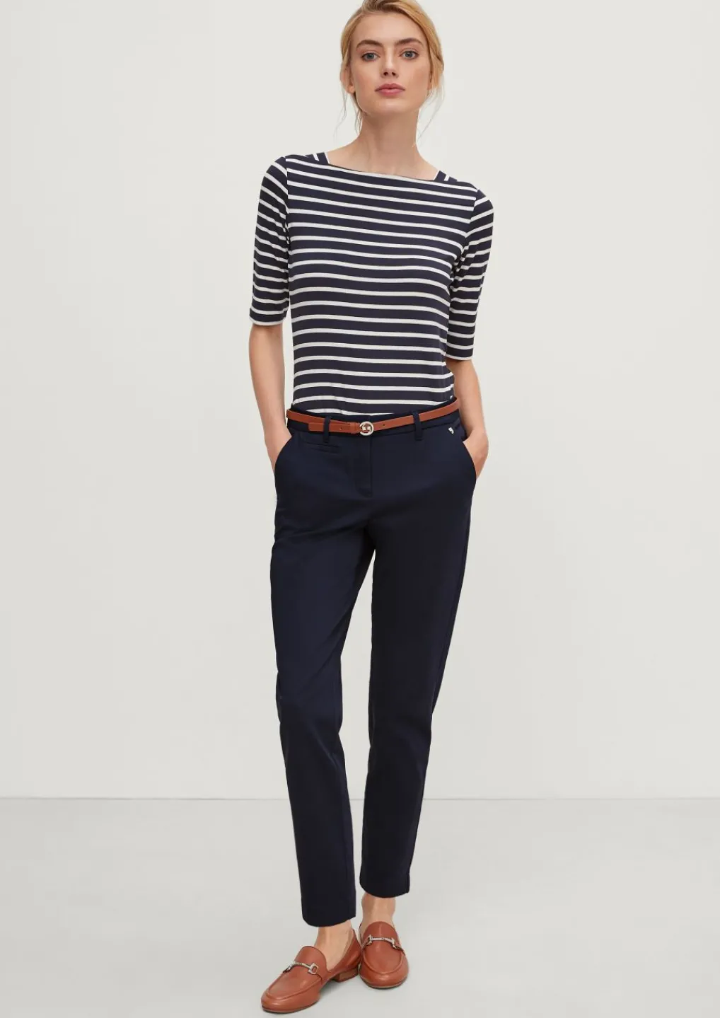 Slim: Chino-Hose mit Gürtel-Comma Hot