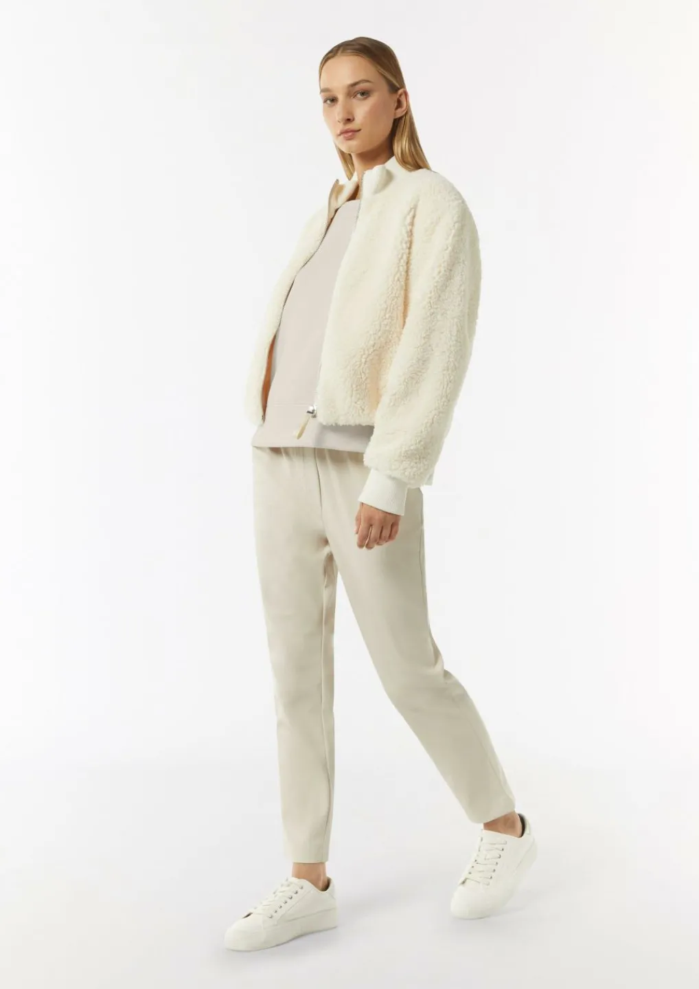 Softes Sweatshirt mit seitlichen Schlitzen-Comma Outlet