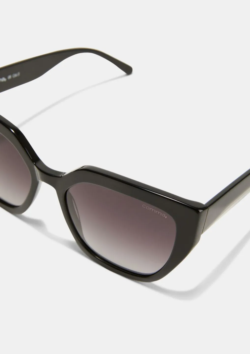 Sonnenbrille mit dunkler Tönung-Comma Hot