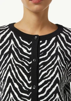 Strickjacke mit Animal-Print und Knopfleiste-Comma New