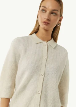 Strickjacke mit Polokragen und Knöpfen-Comma Fashion