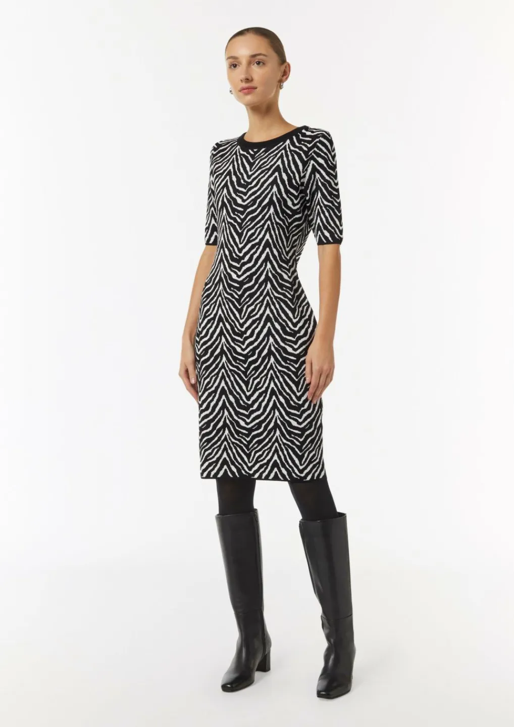 Strick-Kleid mit Zebra-Jaquard und Rippblende-Comma Best