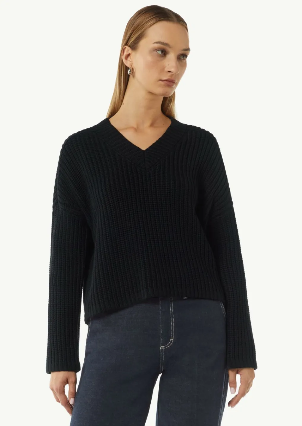 Strickpullover mit V-Ausschnitt und überschnittenen Schultern-Comma Online