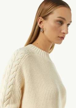 Strickpullover mit Zopfmuster am Ärmel-Comma Sale