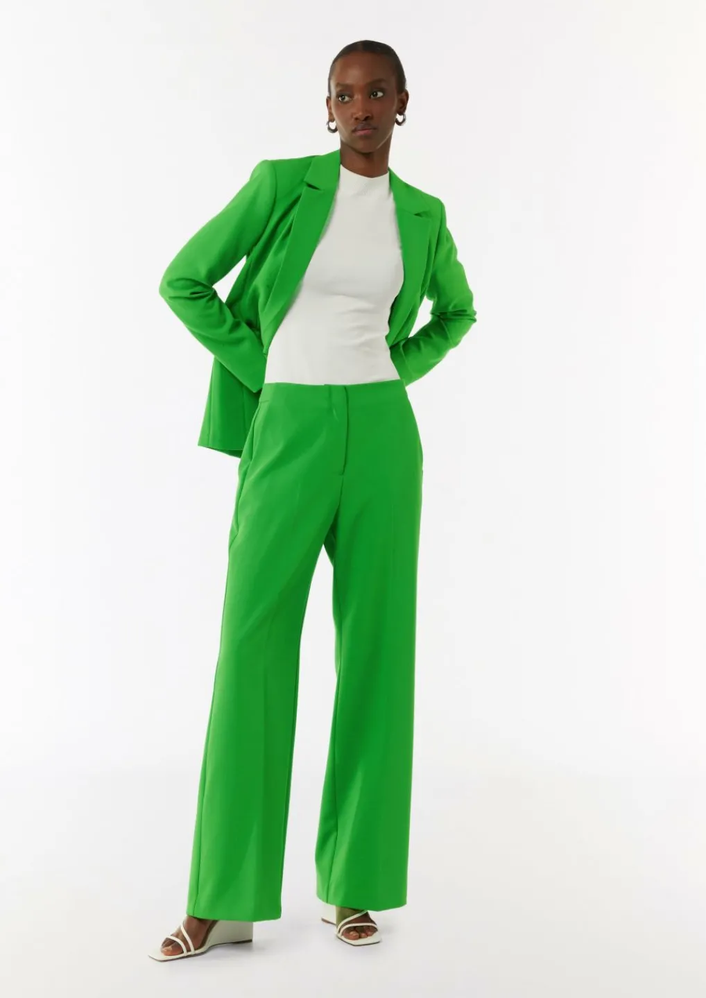 Taillierter Blazer mit Pattentaschen-Comma Outlet