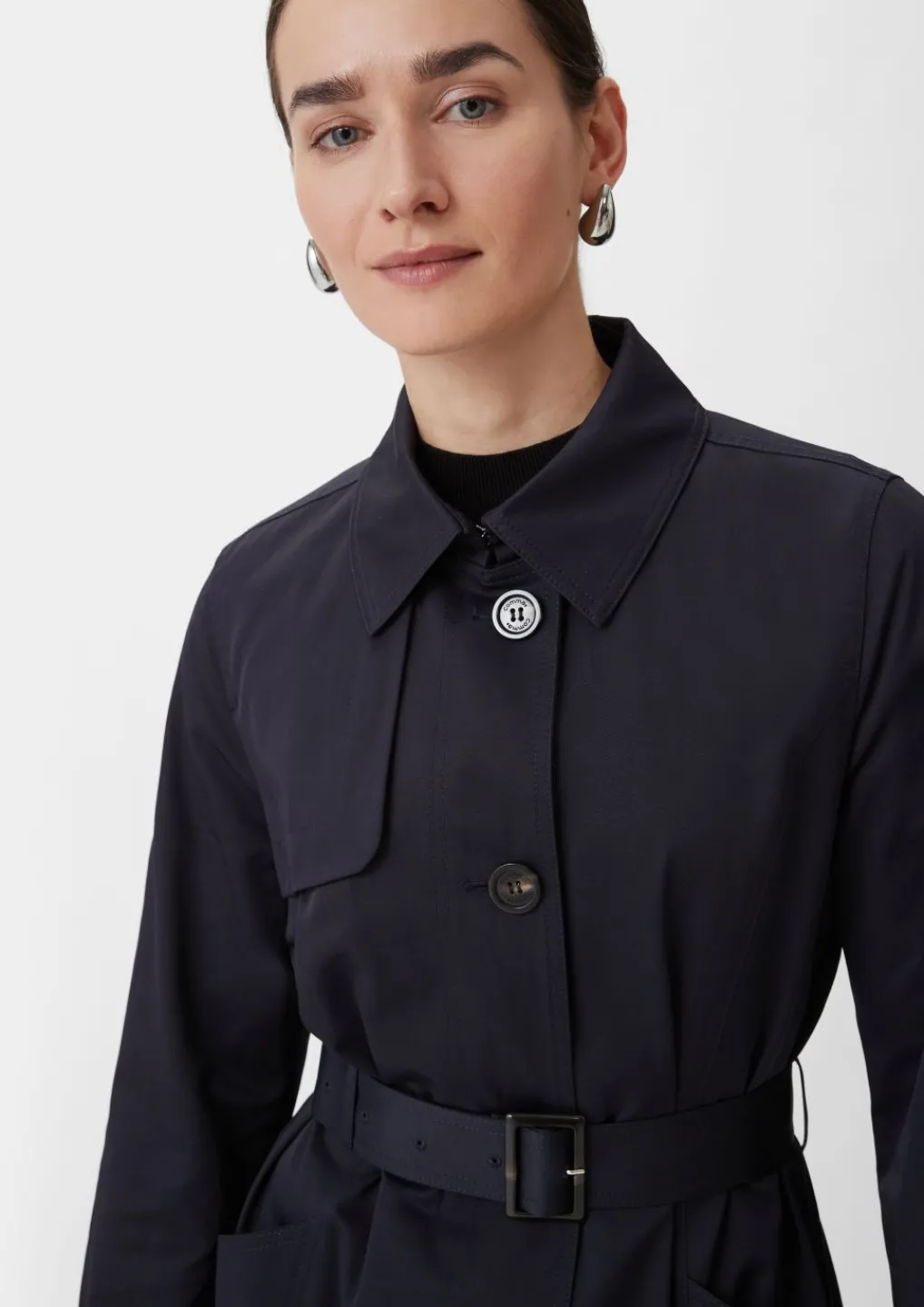 Taillierter Trenchcoat mit Bindegürtel-Comma Sale