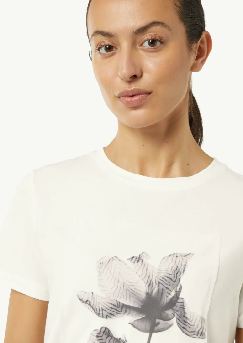 T-Shirt mit Blumenapplikation-Comma Fashion