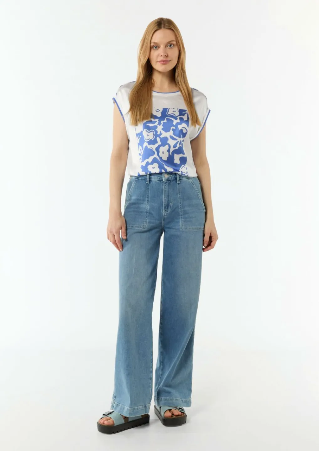 T-Shirt mit floralem Print-Comma Fashion