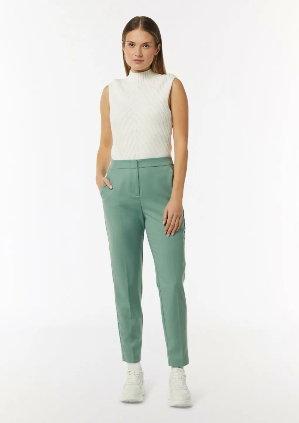 Twill-Hose in Cigarette-Shape-Comma Hot